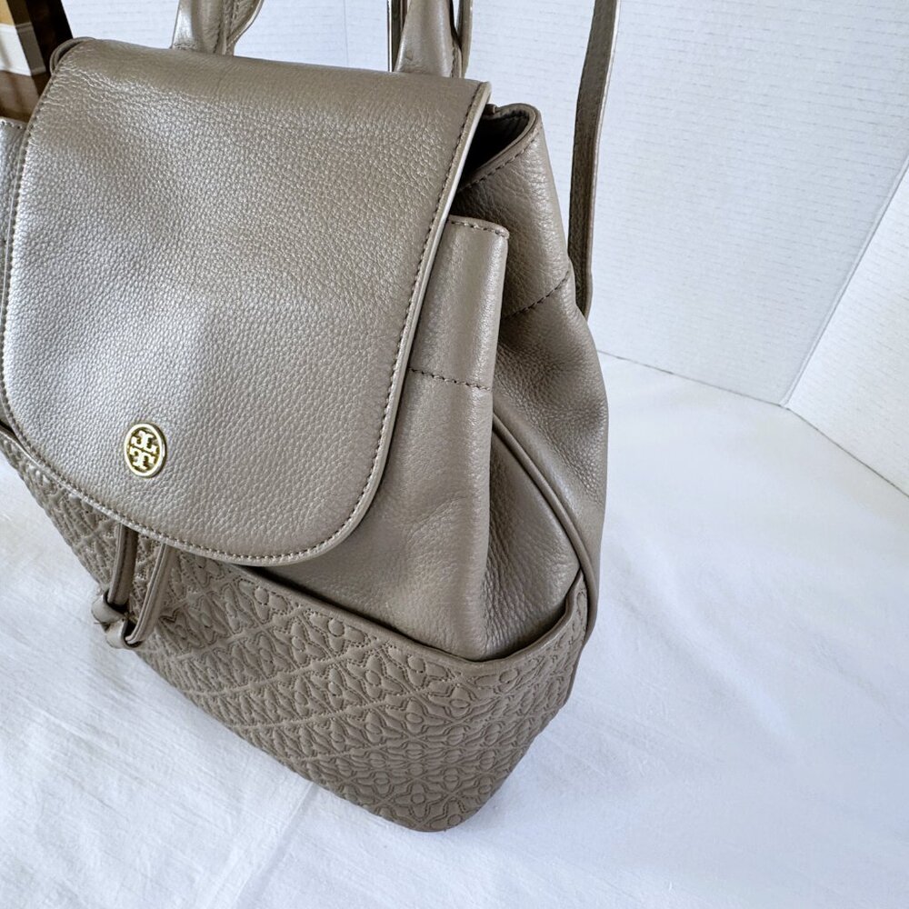 Tory Burch BRYANT Quilted Back Pack Gray Lightly Pebbled Leather Great Cond - Picture 4 of 13